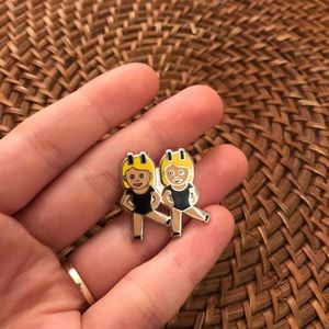 Emoji NWOT enamel pin blonde besties